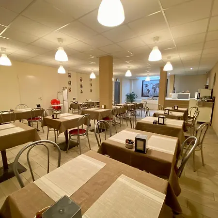 埃雷梅斯住宿加早餐酒店