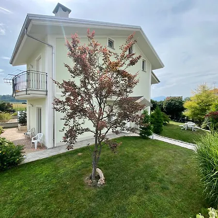 Eremes Rooms&apartments 3*