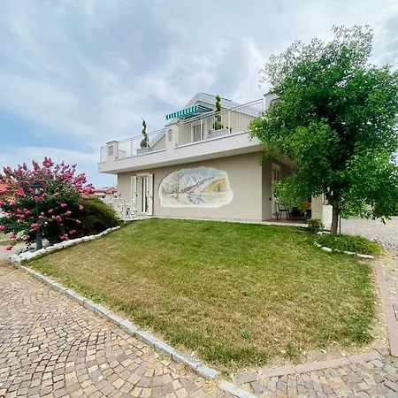 Bed & Breakfast Eremes 3*