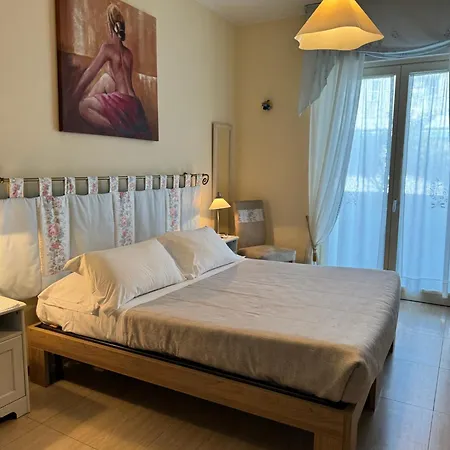 Eremes Rooms&apartments 3* Cuneo