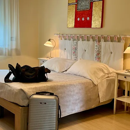 Eremes & 3* Κούνεο