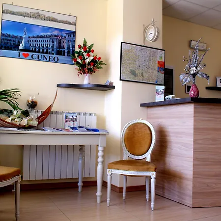 Hotel Eremes Rooms&apartments 3*