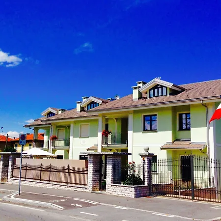 Eremes Rooms&apartments Hotel 3*