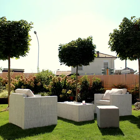 Eremes Rooms&apartments 3*