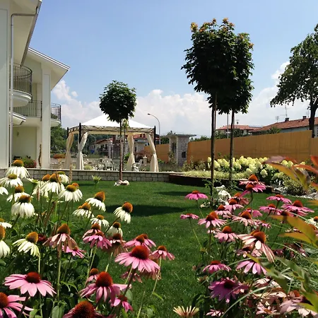 Eremes & Hotel Cuneo